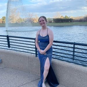 Size 8 but stretchy corset(i wear a 13)/Sparkly blue/Slit! Open back/Worm once